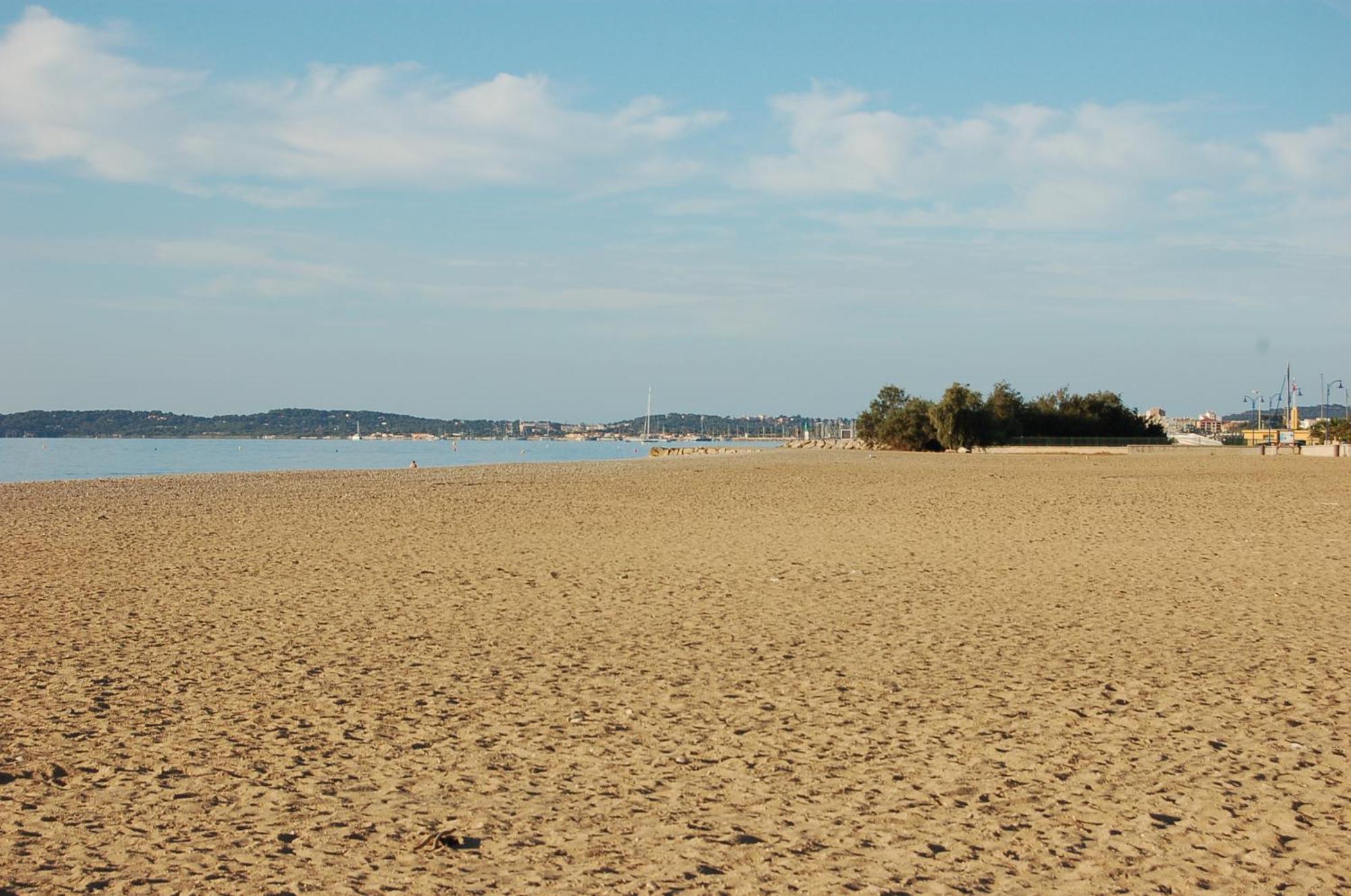 Grand Studio A 5Mns De La Plage Des Salins Hyeres Exterior photo
